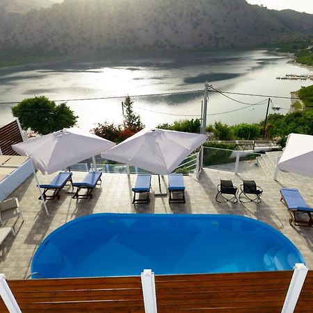 Lake View Suites Kávallos 외부 사진