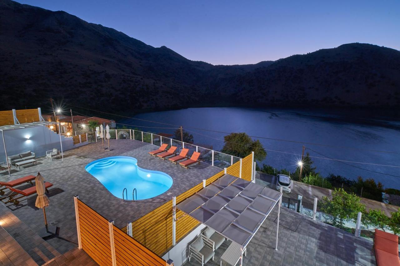 Lake View Suites Kávallos 외부 사진