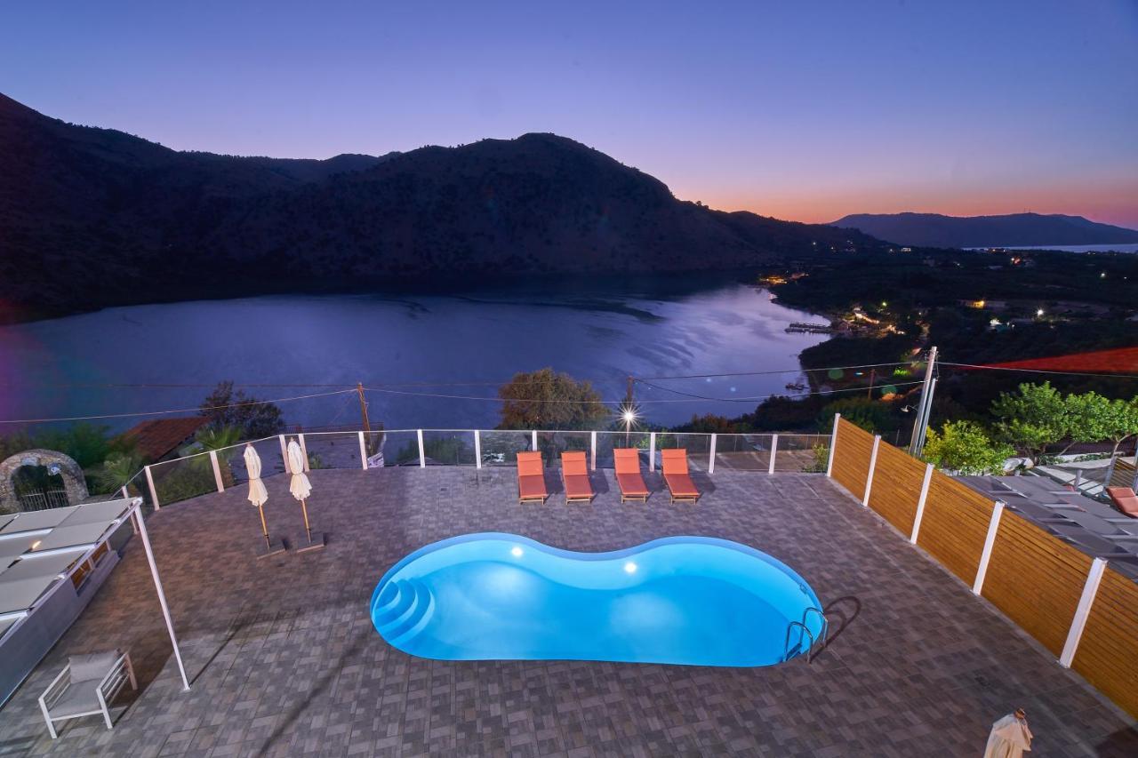 Lake View Suites Kávallos 외부 사진